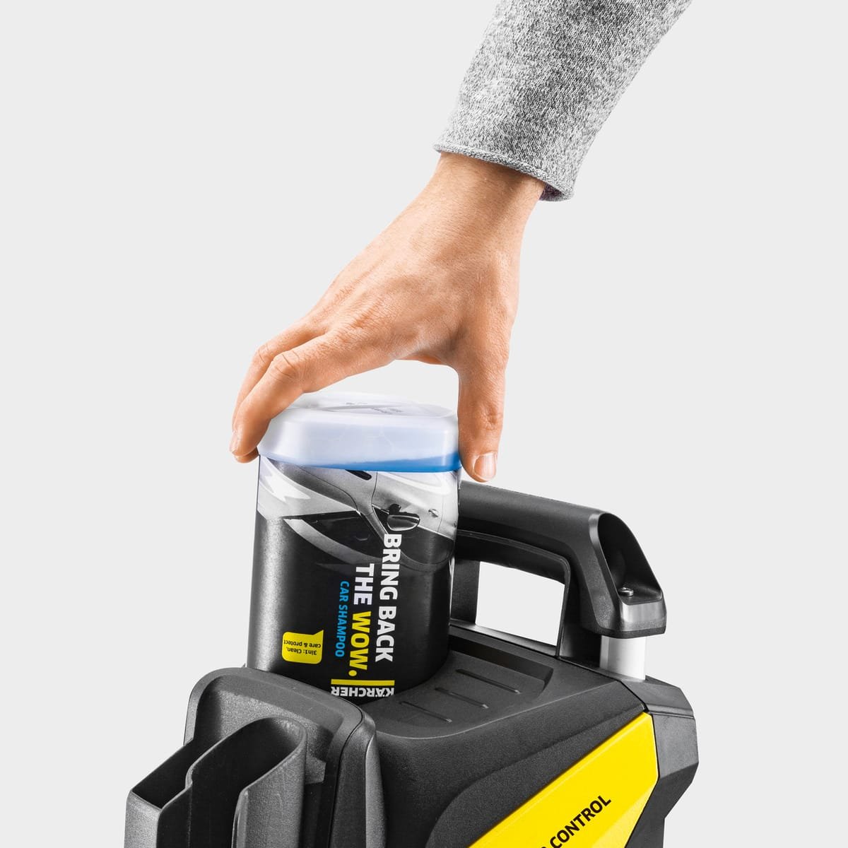 Plug n Clean sistem — boca sa deterdžentom se utakne u Kärcher K 5